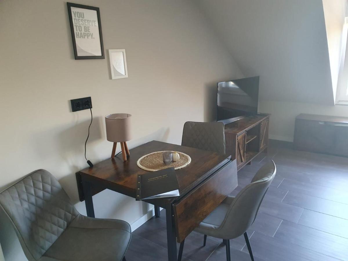 Neumuehler Hof- Ferienwohnung "Benjamin" Mit Grosser Privater Dachterasse Und Guter Anbindung In Die City Шверин Экстерьер фото