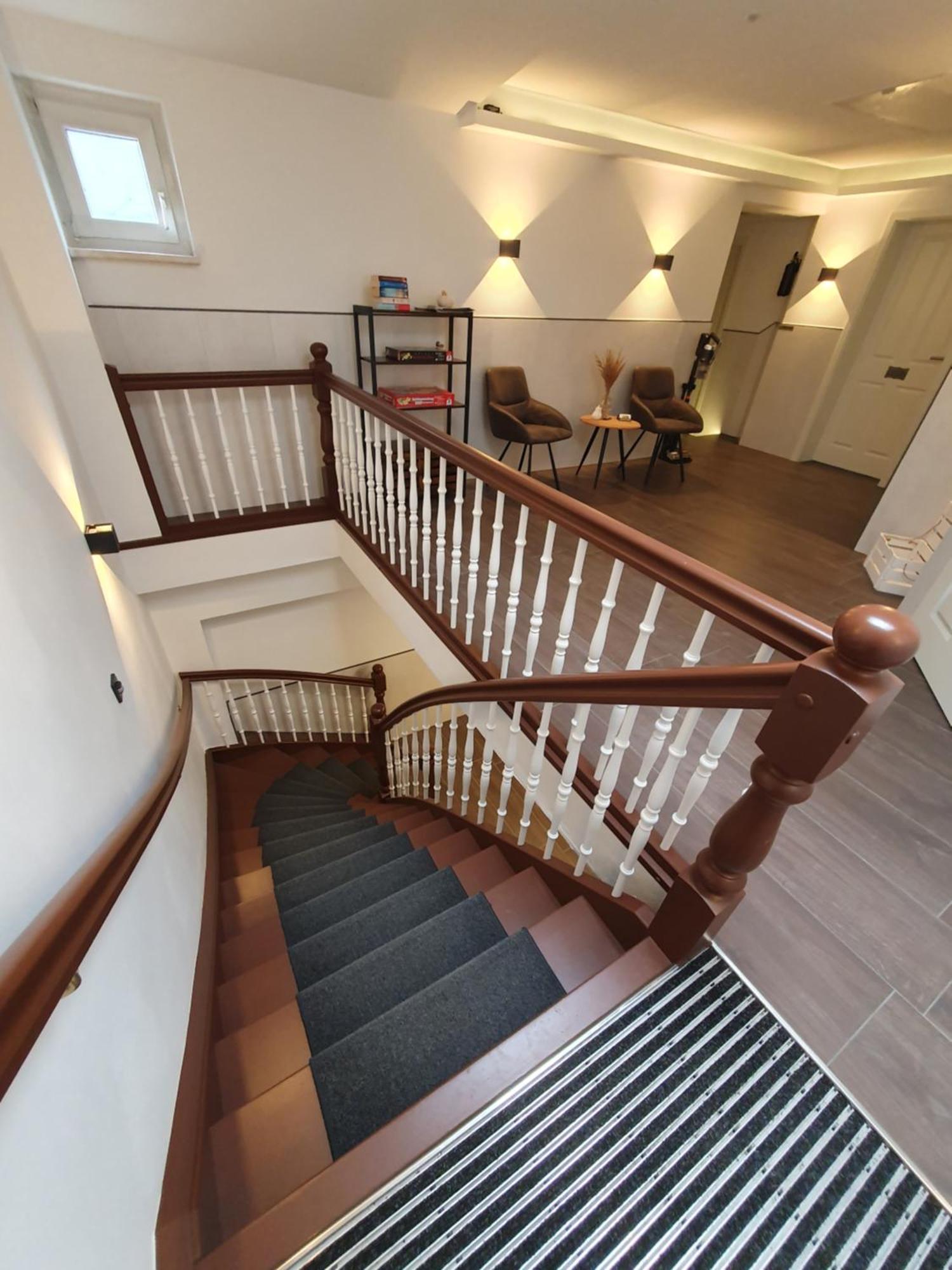 Neumuehler Hof- Ferienwohnung "Benjamin" Mit Grosser Privater Dachterasse Und Guter Anbindung In Die City Шверин Экстерьер фото