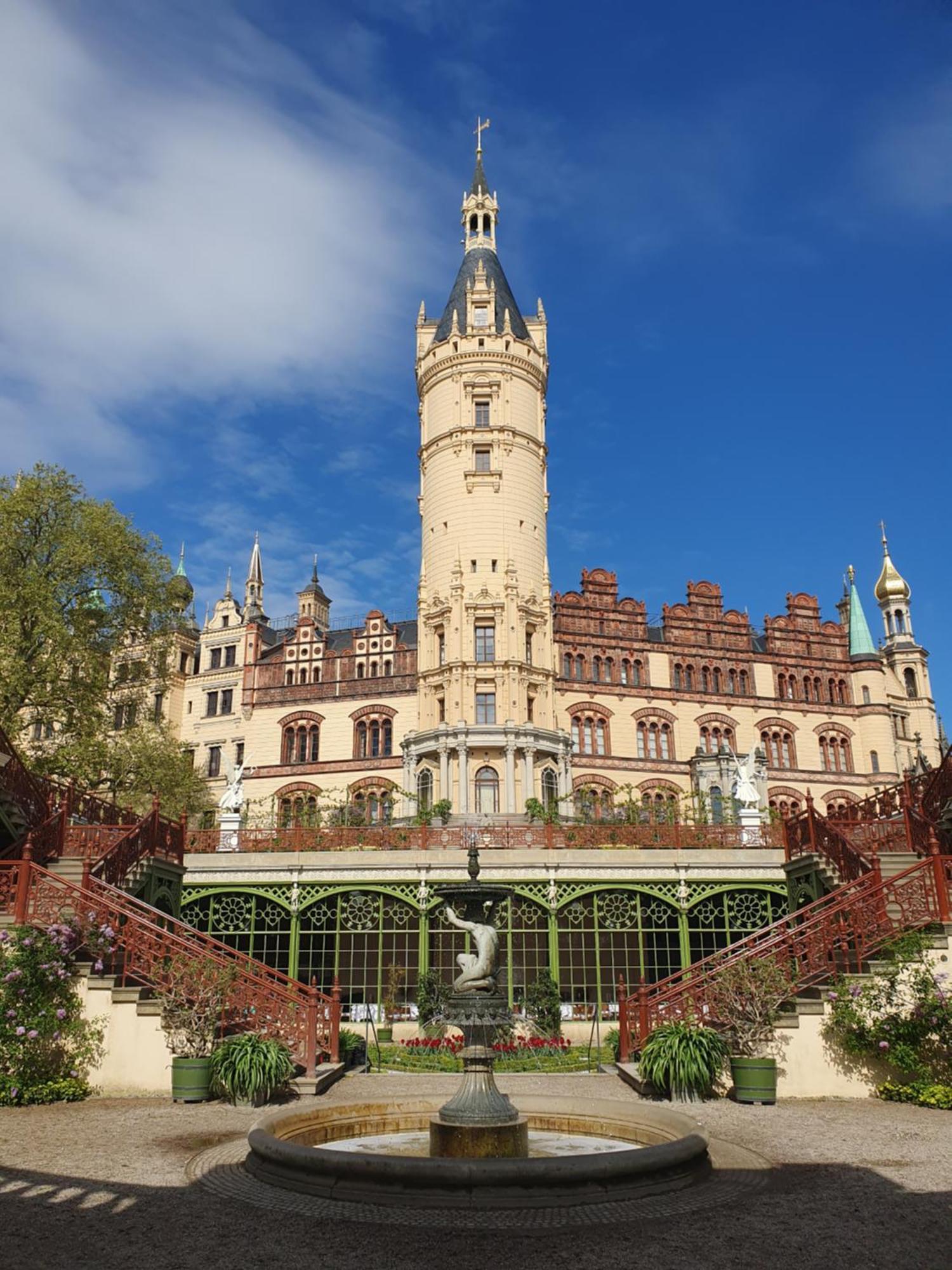 Neumuehler Hof- Ferienwohnung "Benjamin" Mit Grosser Privater Dachterasse Und Guter Anbindung In Die City Шверин Экстерьер фото